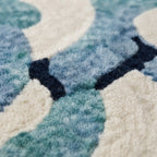Tapis moderne à forme irrégulière bleu